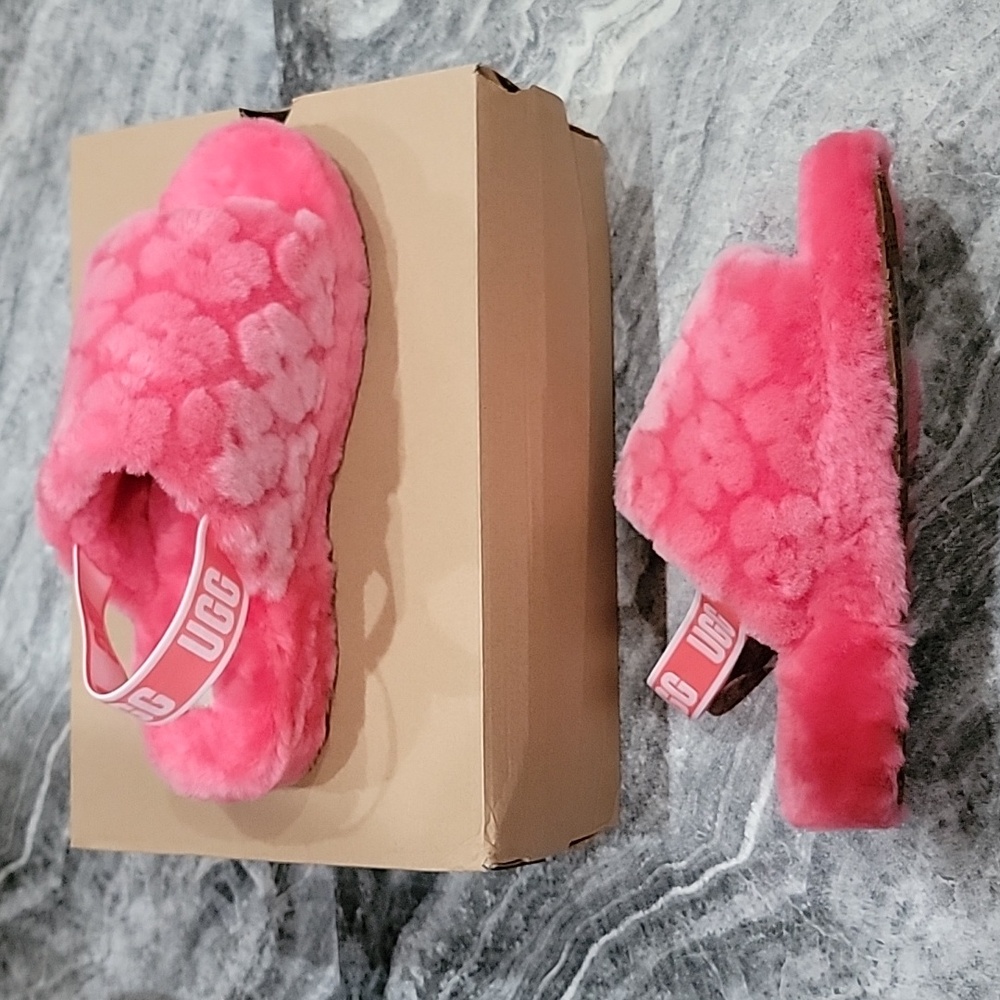 NWT Women's size 12 UGG Fuzzy Slides - Picture 4 of 5